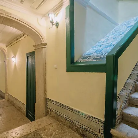 Camoes - Bairro Alto - By The Portuguese Story Апартаменты Лиссабон