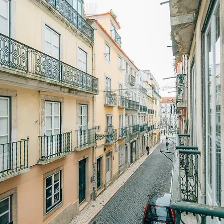 Апартаменты Camoes - Bairro Alto - By The Portuguese Story