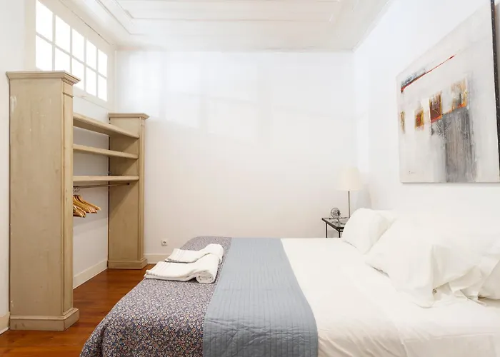 Camoes - Bairro Alto - By The Portuguese Story Lisboa