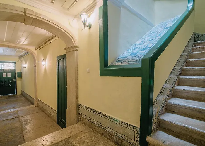 Camoes - Bairro Alto - By The Portuguese Story شقة Lisboa