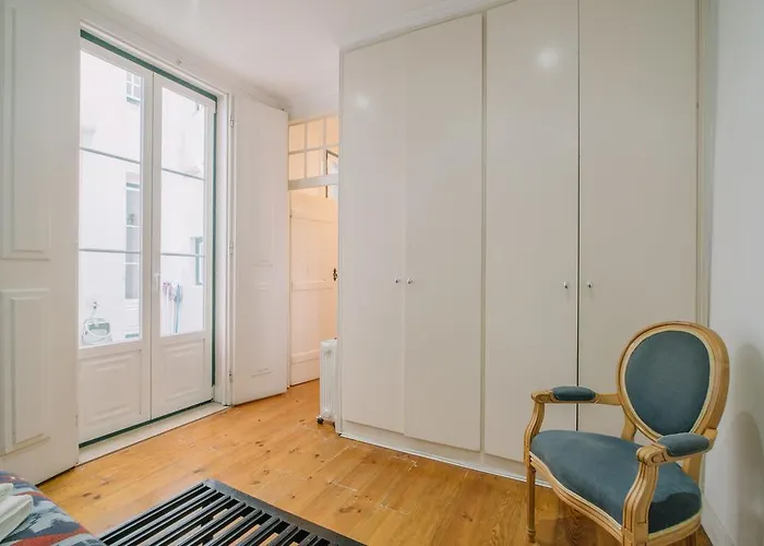 Camoes - Bairro Alto - By The Portuguese Story *